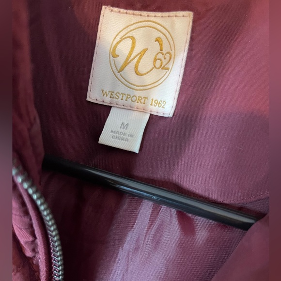 West Port 1962 Women’s maroon Vest Size Medium - Picture 3 of 5